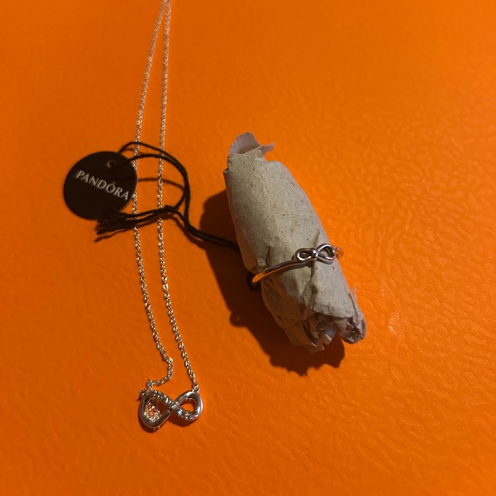 Pandora Silver Infiniti Necklace Set